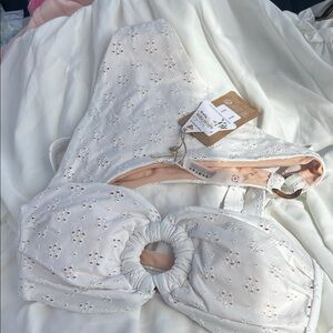 Elegant White Eyelet Women's Intimate Set